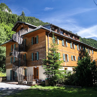 1861 Châtel Hostel