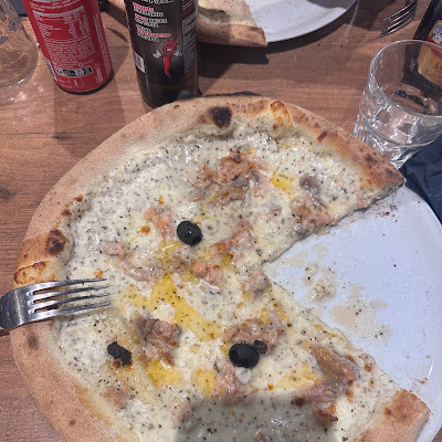 Momento Pizzas à Megève : plat photographié par amir marzak