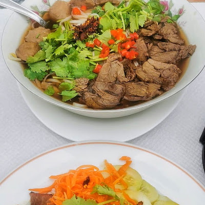 Plat servi chez Saveur Sans Frontière, photographié par Wilson HUOT