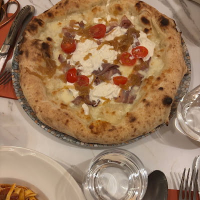 Plat servi chez Titina - Trattoria à La Clusaz, photographié par Thelma Rouge